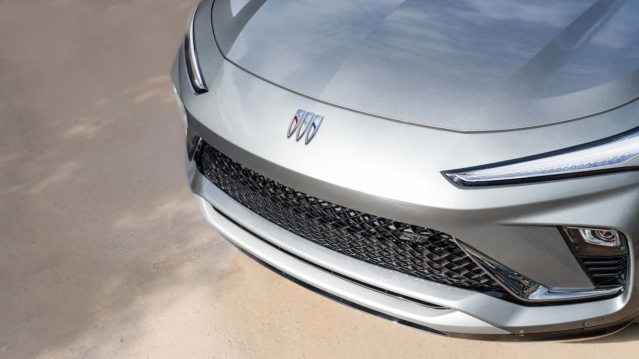 Front grille of the 2025 Buick Envista crossover SUV.