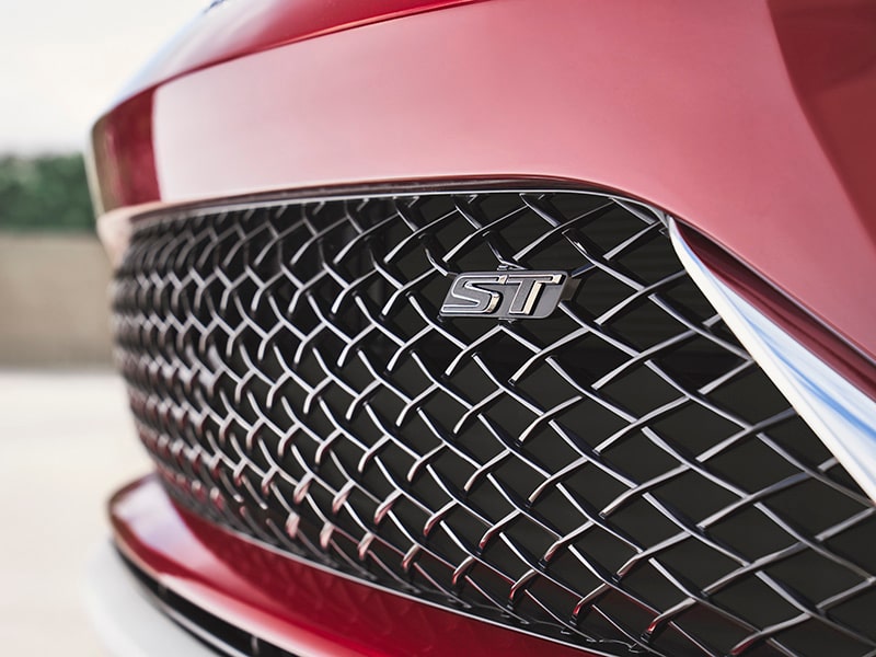 Custom grille close-up on the 2024 Buick Envista Sport Touring.