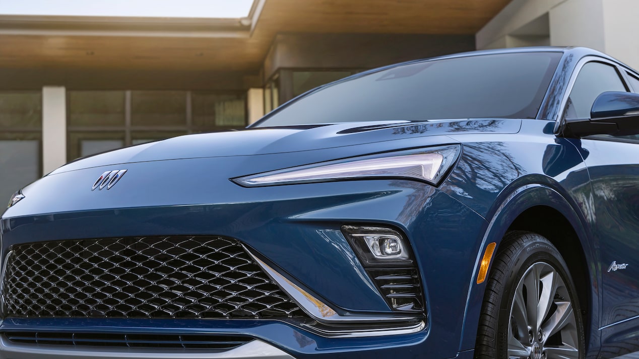 Close-up view of the 2024 Buick Envista grille.