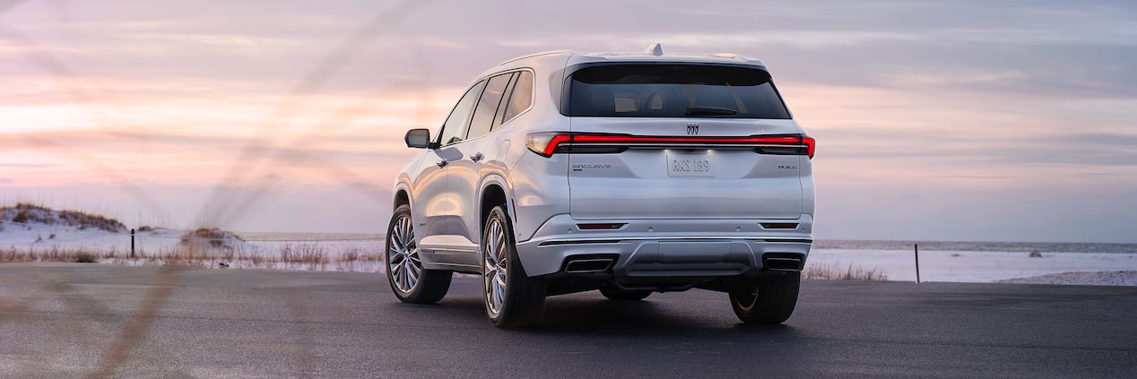 Rear view of the 2025 Buick Enclave Avenir.