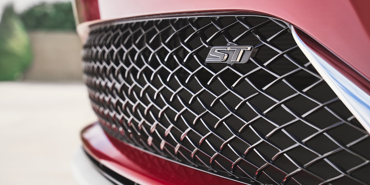 The 2025 Buick Envista exterior grilles.