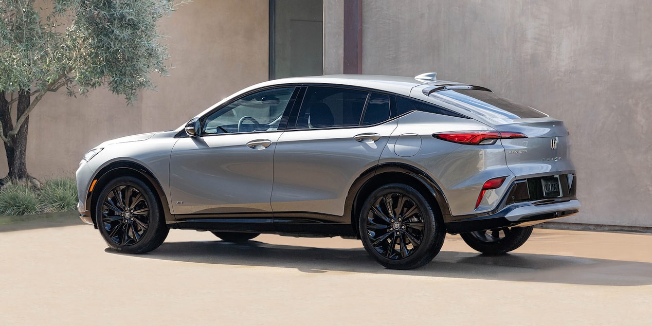 Left profile view of the 2025 Buick Envista.